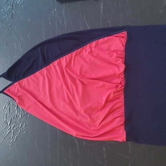 T-Bags Women's wrap front halter top, fuchsia - Picture 2 of 6